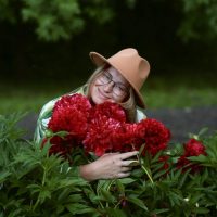 Домик окнами в сад в MAX