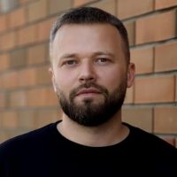 Влад Трын Дын в MAX