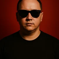 Денис Лидер ТВ в MAX