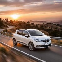 Бюджетные путешествия на машине в MAX