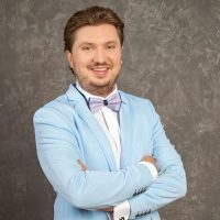 Илья Ушуллу /Артист в MAX