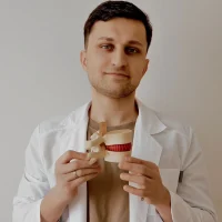 Доктор Александр Сухов в MAX