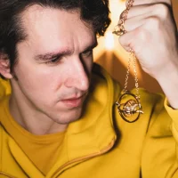 Узник Косого переулка в MAX