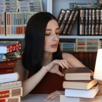 Дочитаю и спать! | Кристина Козырева в MAX