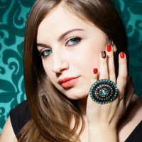 Новикова Оксана - про маникюр в MAX