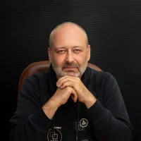 Олег Григоренко клинический психолог-терапевт в MAX