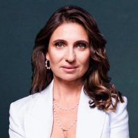 Анна Комлова в MAX