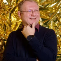 Евгений Мокиевский в MAX