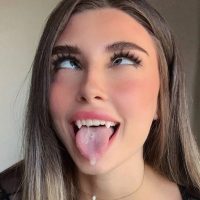 Ахегао девушки. 16+ Анимешница и ротик. В канале порно нет! в MAX