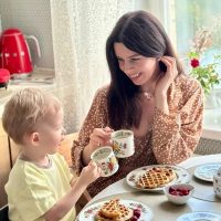 Накорми меня, если сможешь в MAX