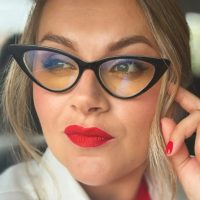 Уроки русского с Юлией Нефёдовой в MAX