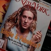 Бабская курилка в MAX