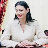 СтраницаМАХ: Элла Алибекова (Министр образования и науки РСО)