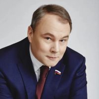 Петр Толстой