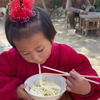 А кому мукбанги? Childhood canteen
