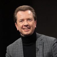 ВЛАДИМИР БУРМАТОВ