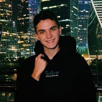 Рустем Salakhutdinovbro ✓